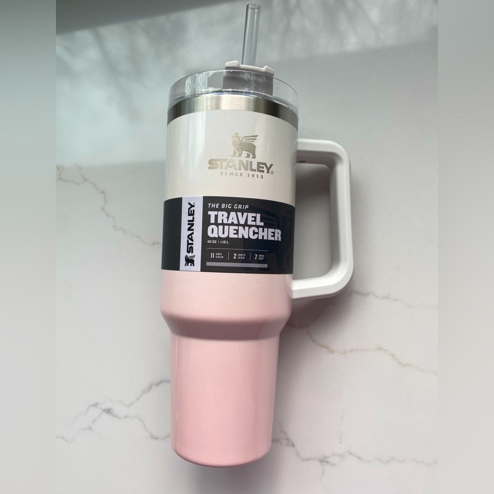 RARE Stanley Quencher Tumbler 40oz Glossy Iridescent Parfait Ombré